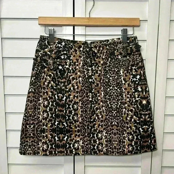 Topshop Leopard Print Buckle A-Line Mini Skirt Size 6 - Picture 1 of 7